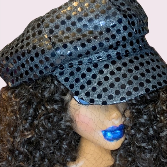 Black sequence hat - Picture 2 of 4